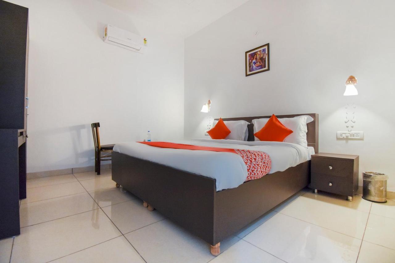 Oyo 75460 Sky High Residency Ludhiana Exterior foto