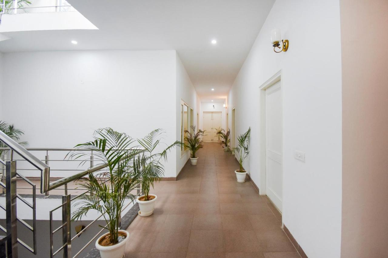 Oyo 75460 Sky High Residency Ludhiana Exterior foto