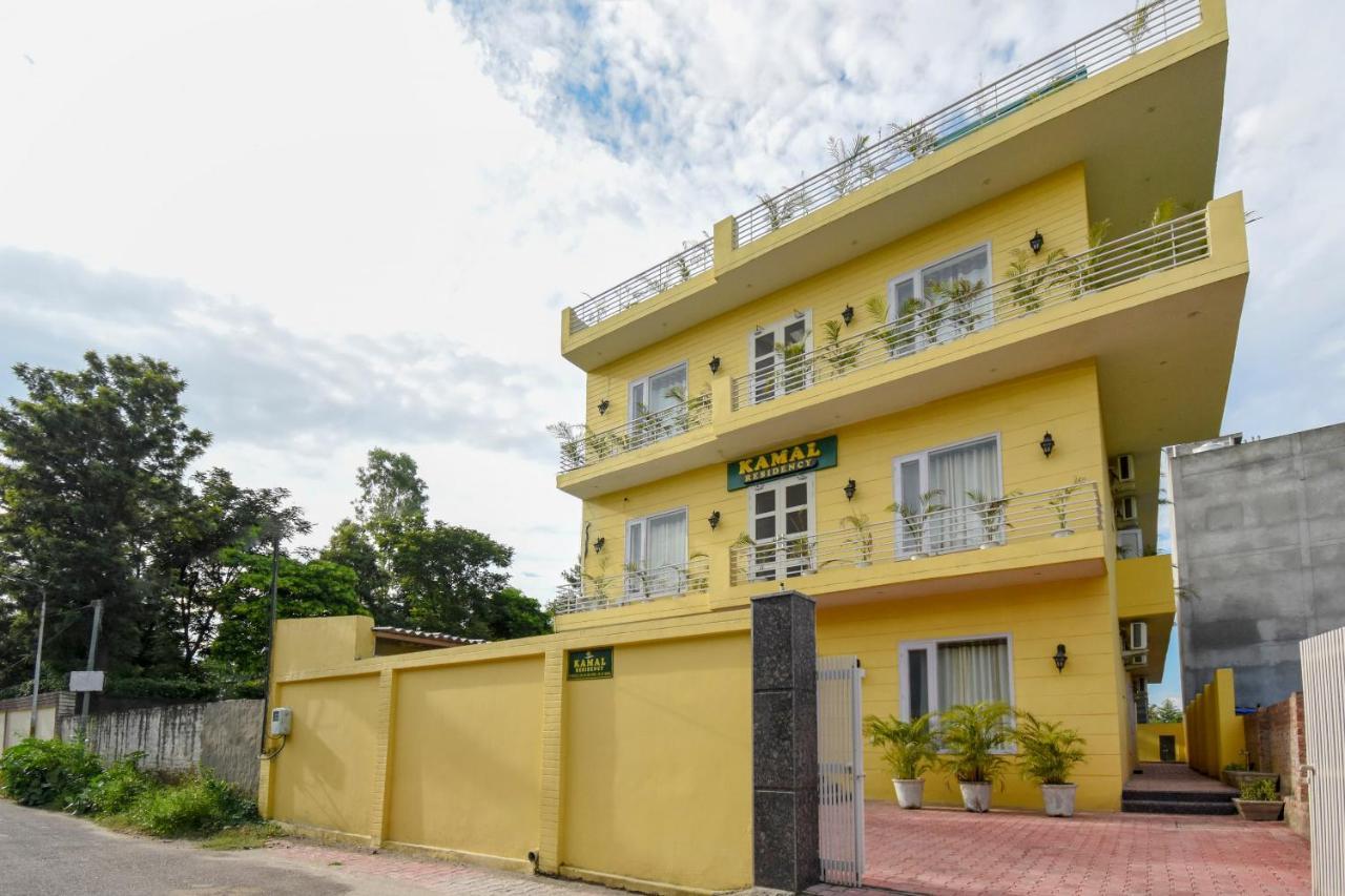 Oyo 75460 Sky High Residency Ludhiana Exterior foto