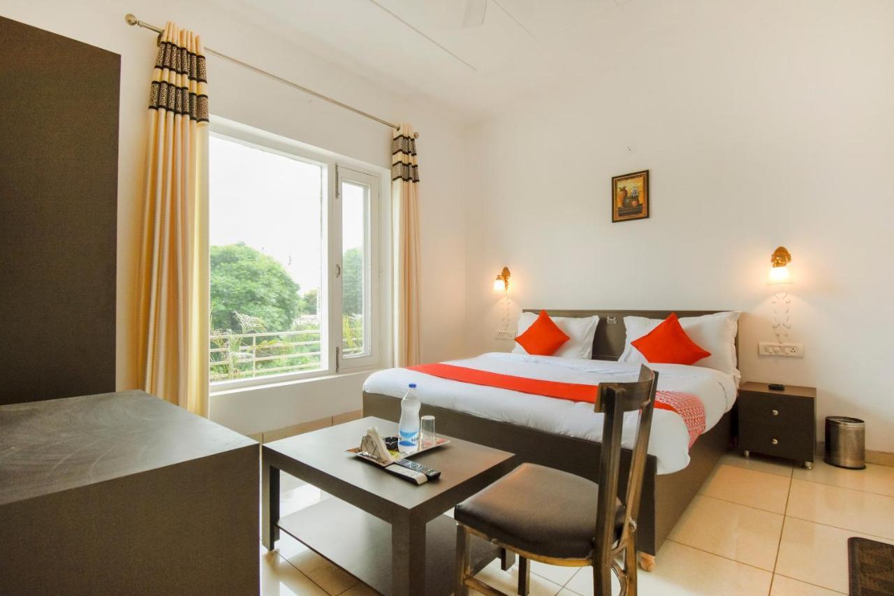 Oyo 75460 Sky High Residency Ludhiana Exterior foto